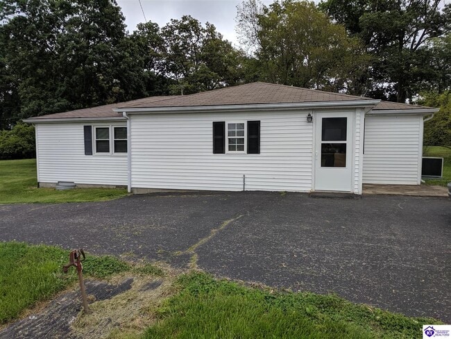 Photo - 638 Miller Rd