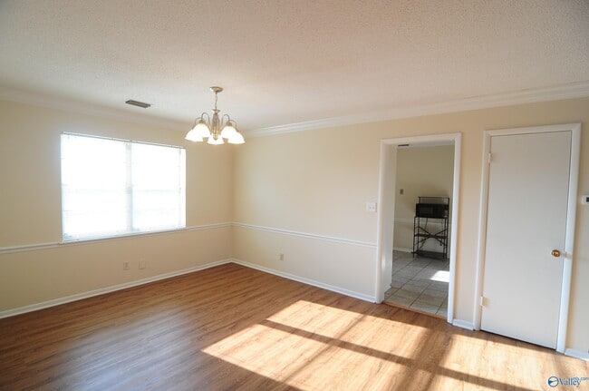Photo - 8205 Willowbrook Cir SE Unidad C