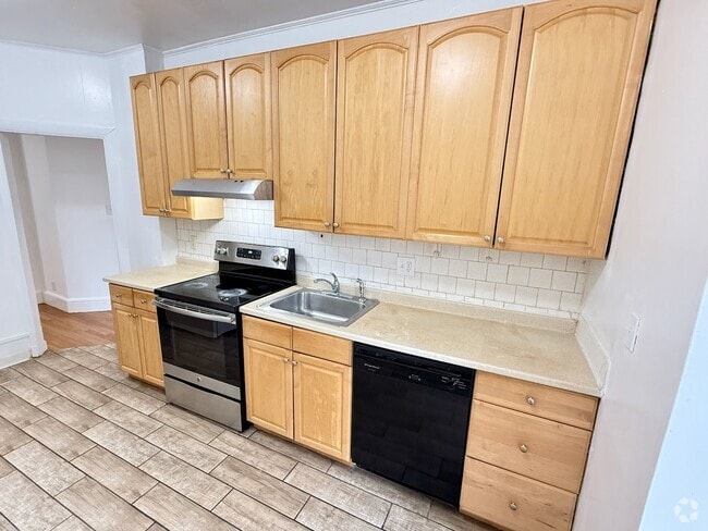 Building Photo - 17 Warwick Rd Unit 3 Rental