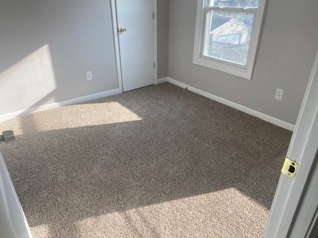 Photo - Duplex close to KU Med and close to entertainment and shopping