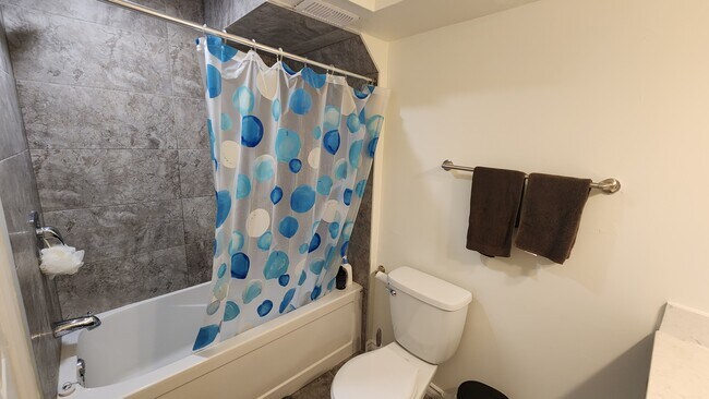 Photo - 2011 Grand Blvd