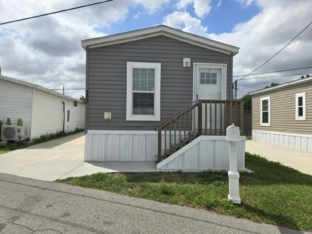 Photo - 3301 58th Ave N