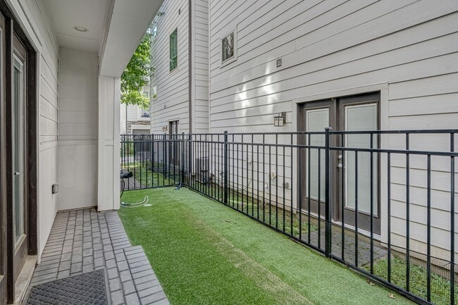 Photo - 1010 W 24th St Unidad P Rental