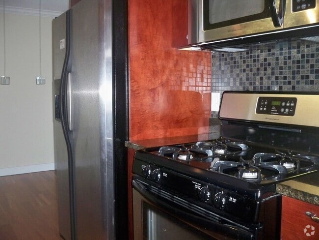 Building Photo - 2800 W 44th St Unit 404 Rental