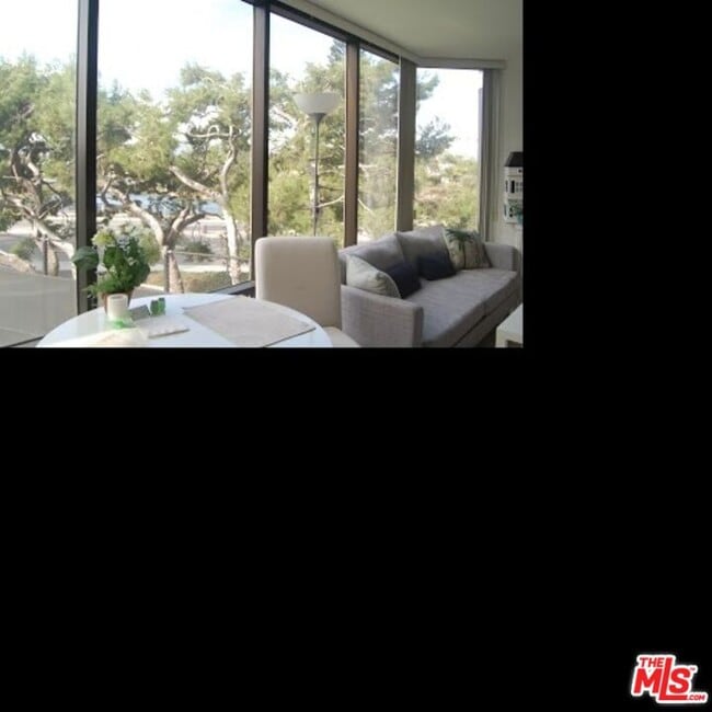 Building Photo - 4316 Marina City Dr Unit 202G