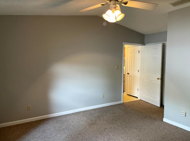 Photo - 1513 S Walnut St Unit Apartment 102