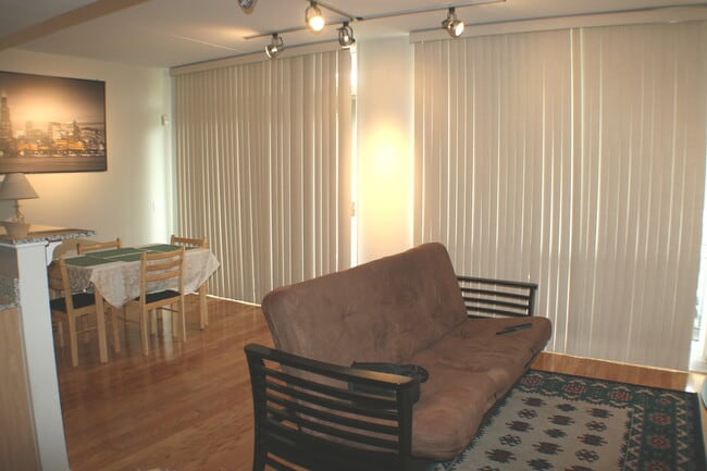 Photo - 61 W 15th St Unidad 213