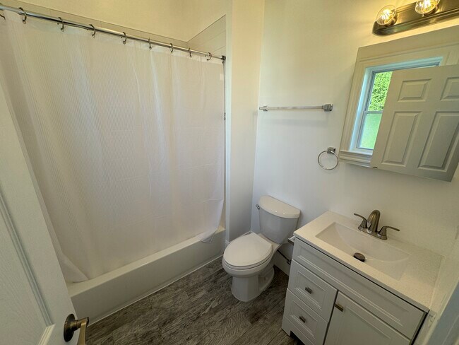 Photo - 29 Cameron Ave Unit 3