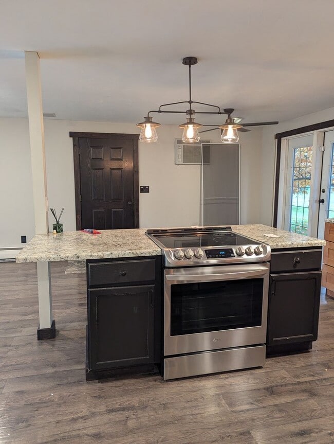 Photo - 1460 Marjorie St