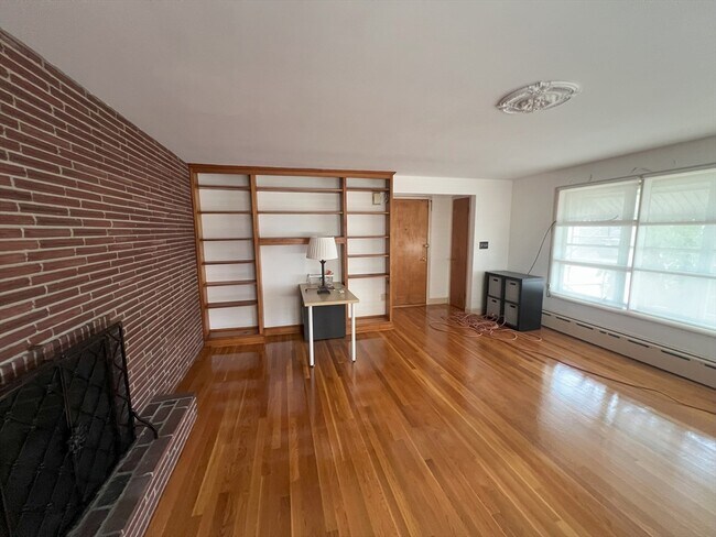Photo - 18 Cresthill Rd