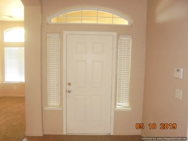 Photo - GORGEOUS! Sanger 4/2 With 3 Car Garage!