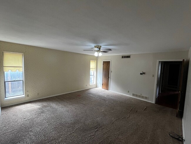 Photo - 3834 Lake Ridge Dr