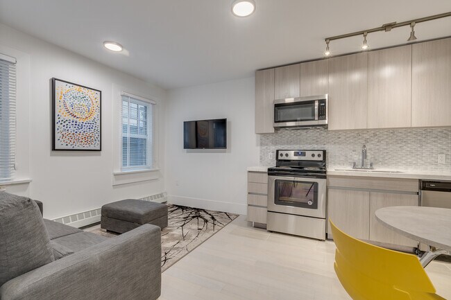 Photo - 1425 Haro St Unit 105