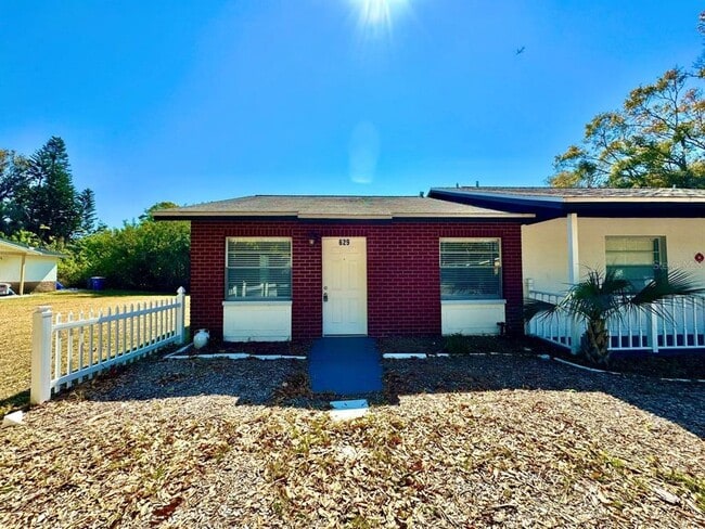 Building Photo - 629 Wildwood Way