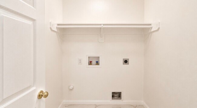 Photo - 423 Blossomwood Dr