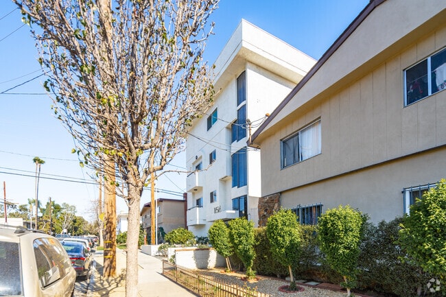 Primary - 11516 Ohio Ave Rental
