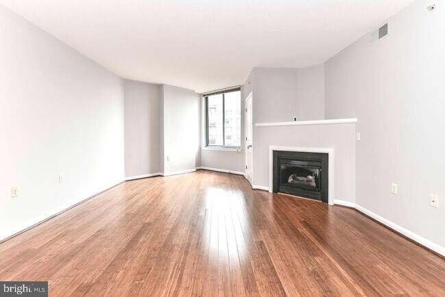 Photo - 851 N Glebe Rd Unit 1221