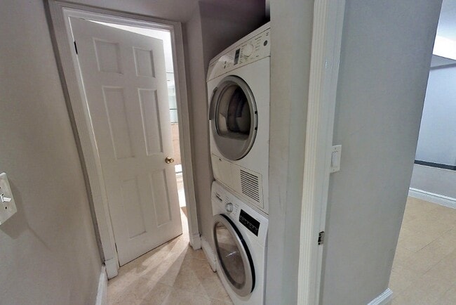 Photo - 330 E 100th St Unit 1B