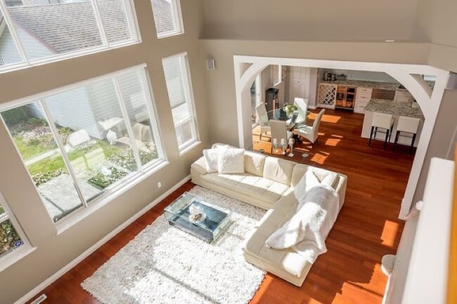 Photo - 1028 Riverwood Gate