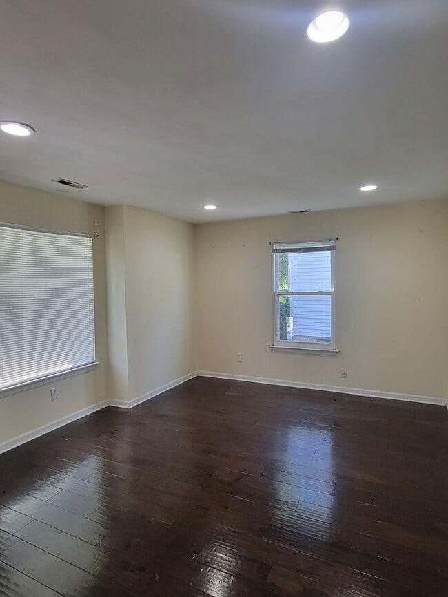 Photo - Short term rental 3 to 6 months