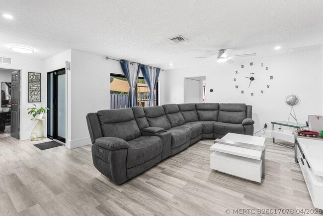 Photo - 8014 Ambach Way