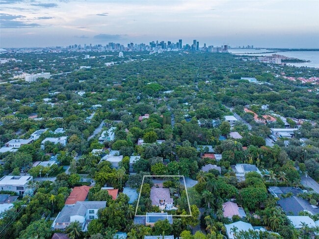 Photo - 3080 Calusa St