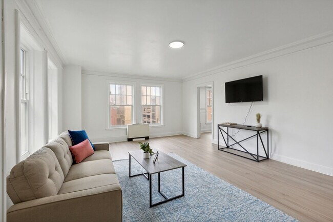 109 NY-96 Unit SI FL10-ID1612435P