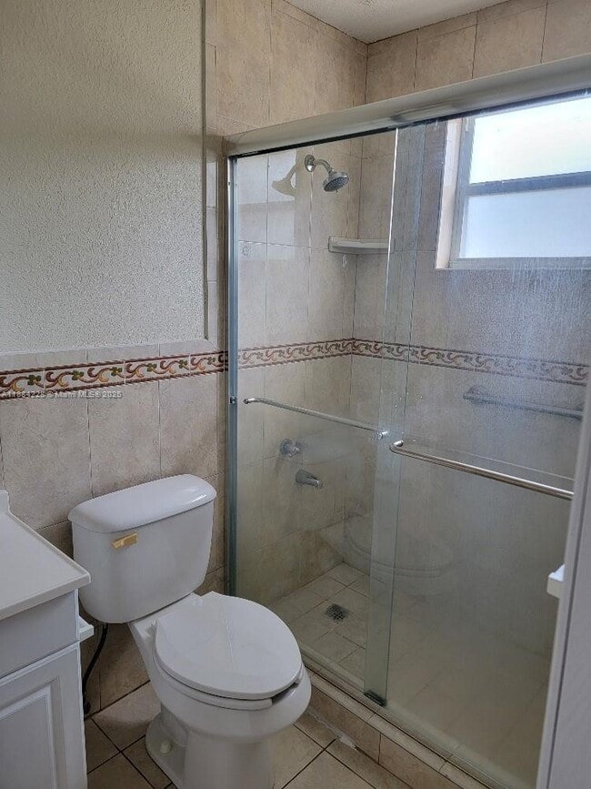 Photo - 150 E 6th St