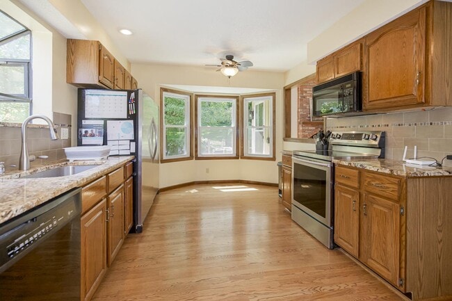 Photo - 8604 N Troost Ave