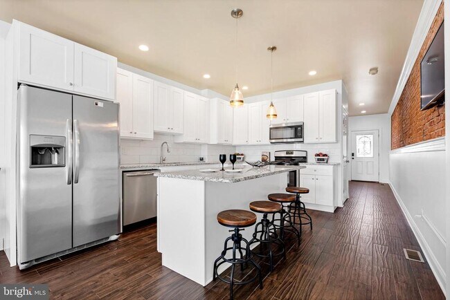 Photo - 129 Sixth St