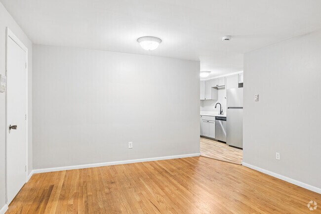 1BR, 1BA - 600SF - Dining Room