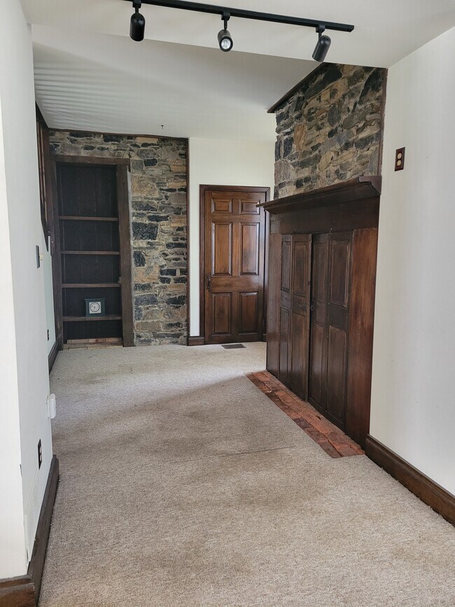 Photo - 2846 Leiszs Bridge Rd