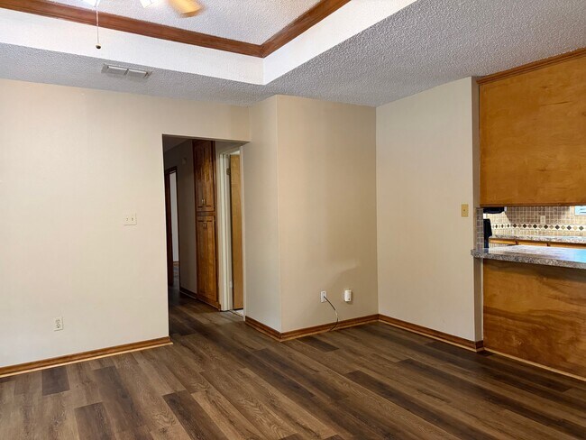 Photo - 107 David Dr