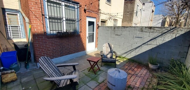 Photo - 1818 Montrose St