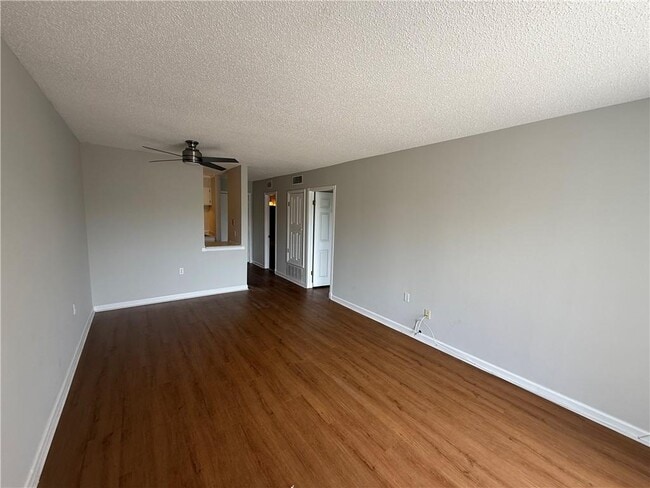 Photo - 332 Riverbend Dr Unit 332