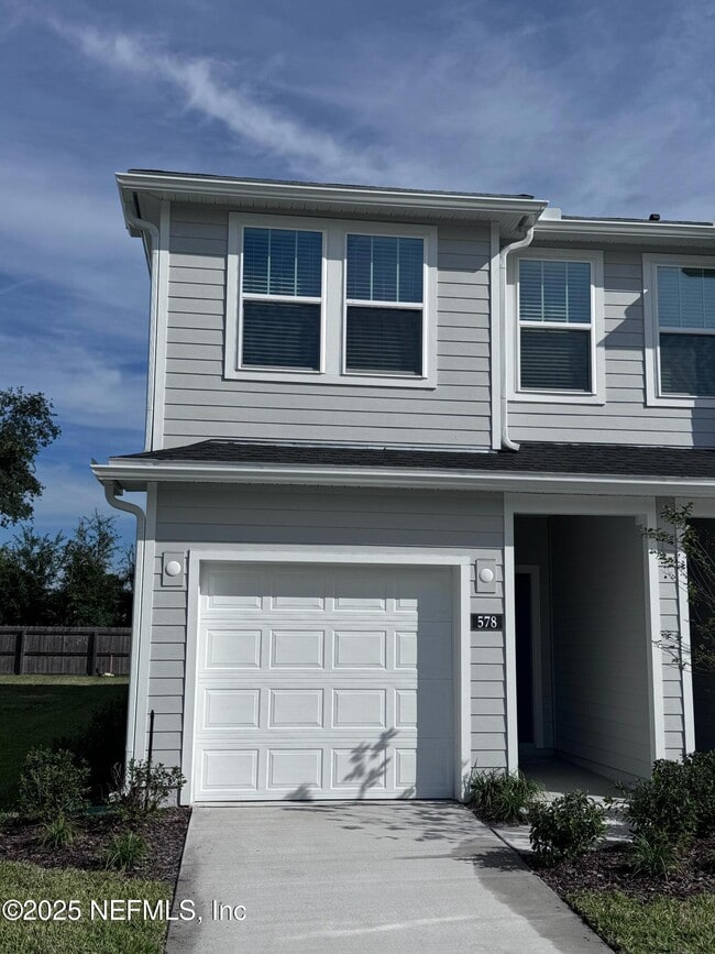 Building Photo - 578 Holly Lks Dr