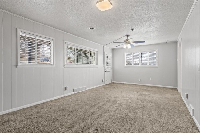 Photo - Merriam Lane Apartments