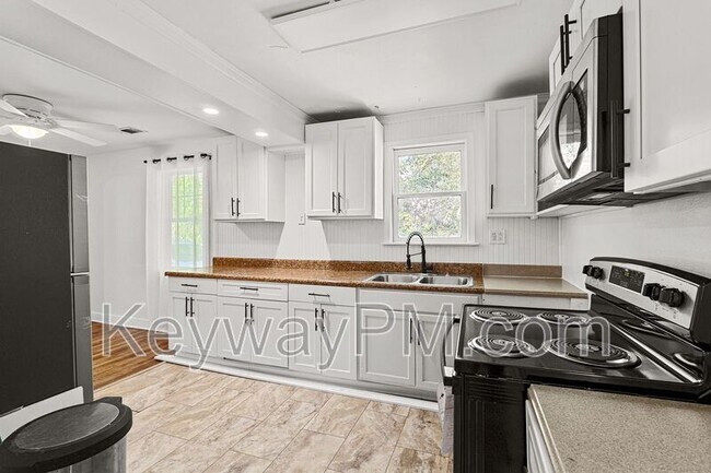 Photo - 2014 Lanier Dr