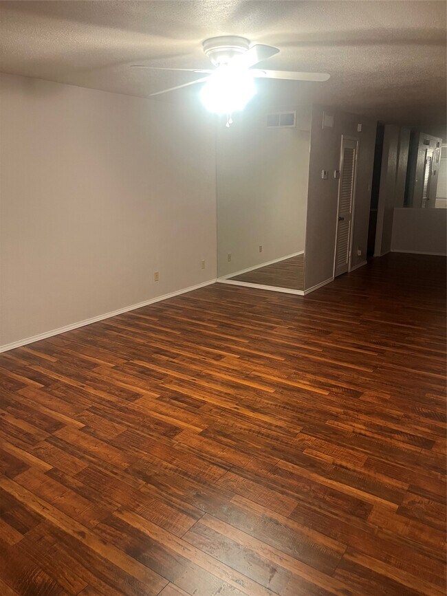 Photo - 9700 Leawood Blvd Unit 702