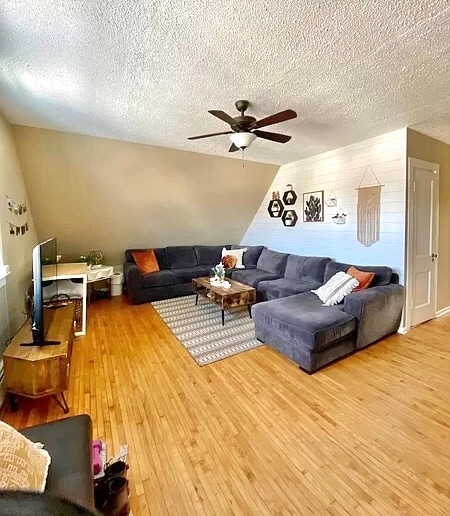 Photo - 361 Bates Ave