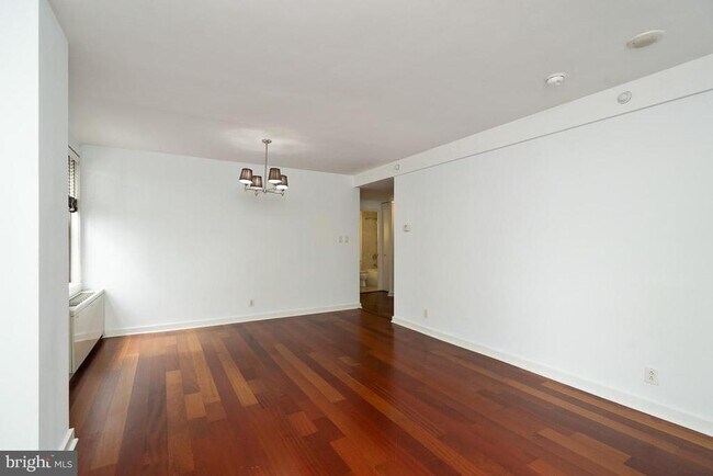 Photo - 219 S 18th St Unit 1212