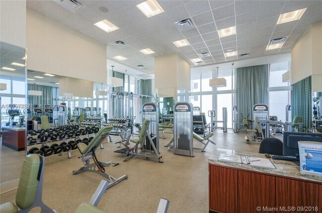 Photo - 50 Biscayne Blvd Unidad 2105
