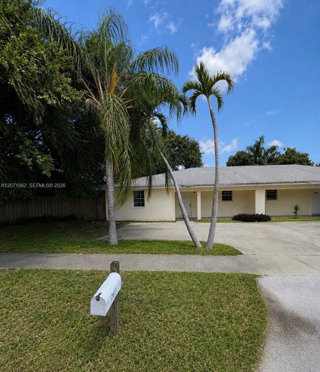 Building Photo - 2653 SW 51st St Unit 1