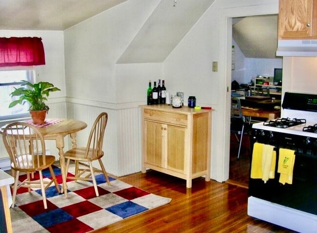 Photo - 137 Whitwell St Unit 3