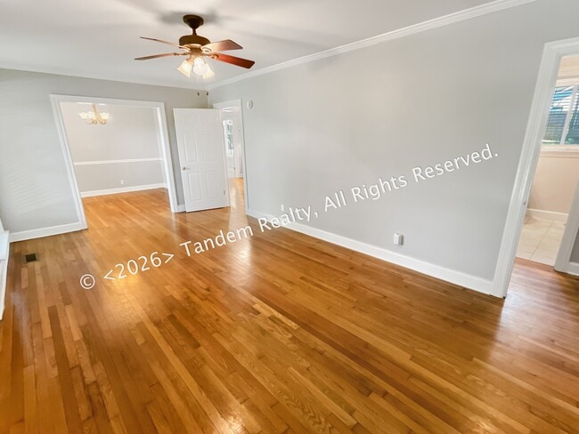 Photo - 520 Crieve Rd