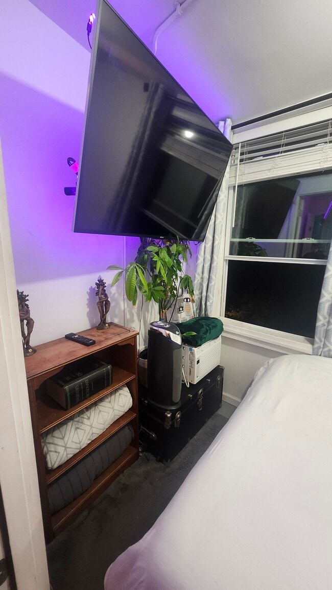Building Photo - 93 Mount Prospect Ave Unit Zen Oasis