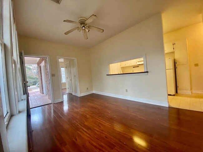 Photo - 326 N Madison St Unidad B