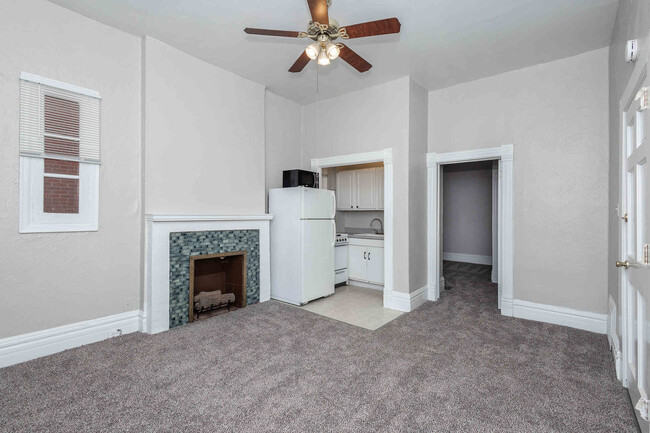 Building Photo - 1325 Corona Rental