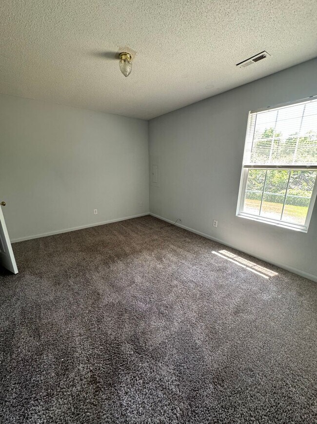 Photo - Three Bedroom Duplex in SW Columbia