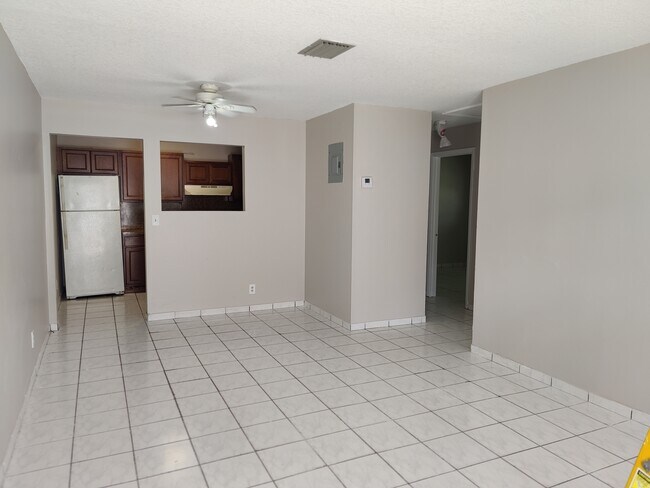 Photo - 7515 NW 44th Ct Unit 5